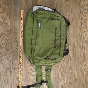 Patagonia soft briefcase/backpack, green, gently used